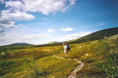Stien over fjellet fra Eltdalen i Trysil til Munbetsetra helt sør i Rendalen heter Munkeveien på gamle kart